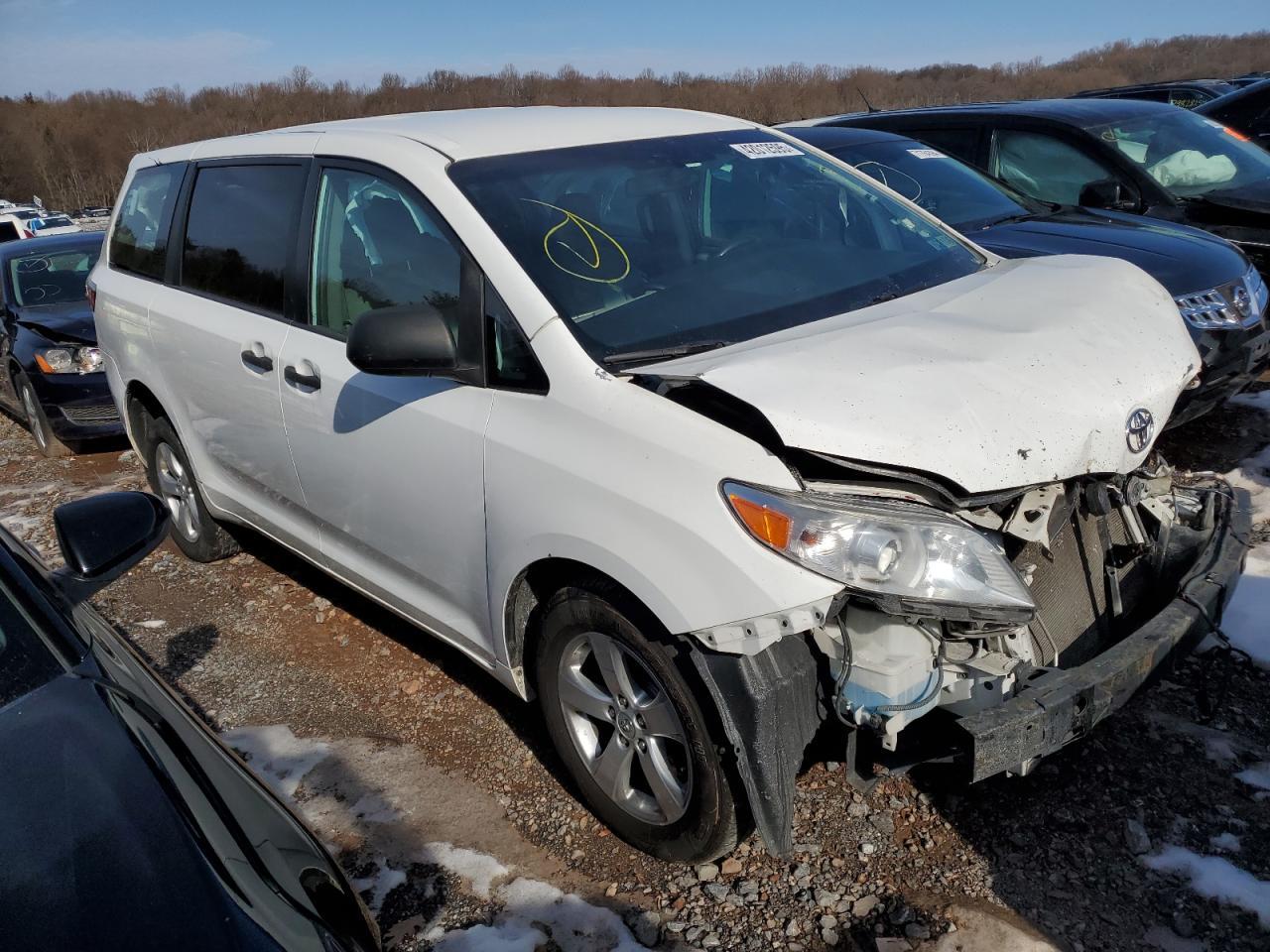 2015 Toyota Sienna - Фото 4