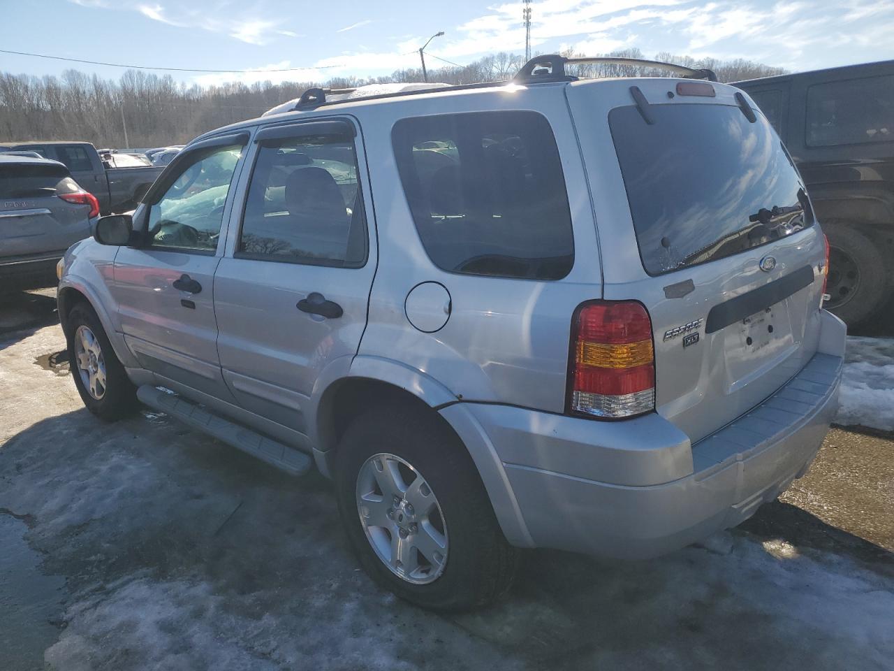 2006 Ford Escape Xlt - Image 2