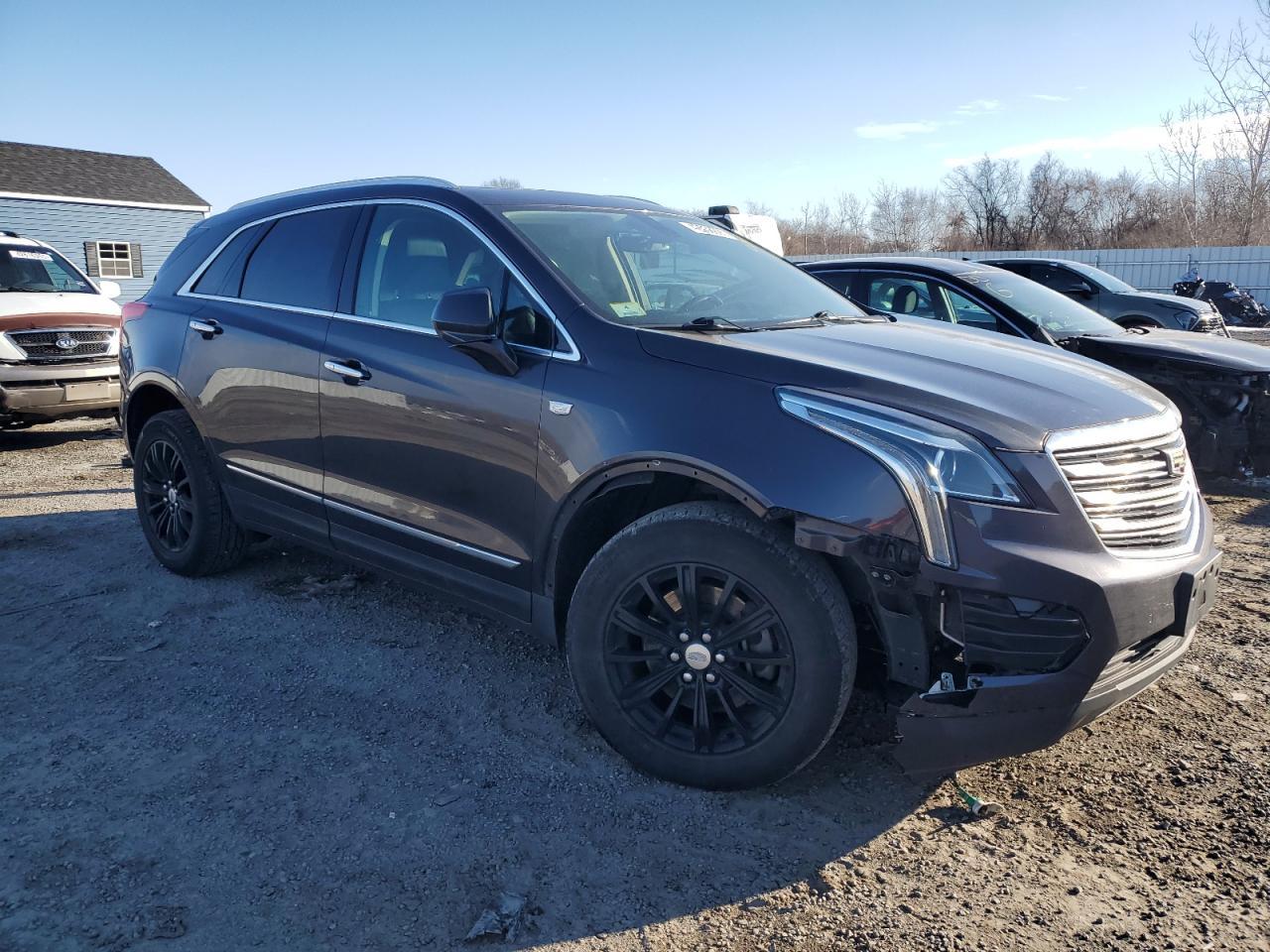 2017 Cadillac Xt5 Luxury - Image 4