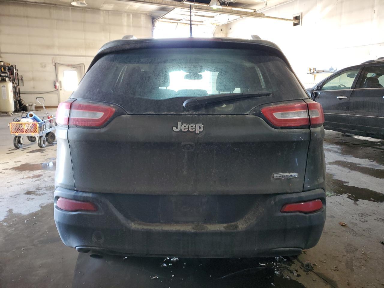 2016 Jeep Cherokee Latitude - Фото 6