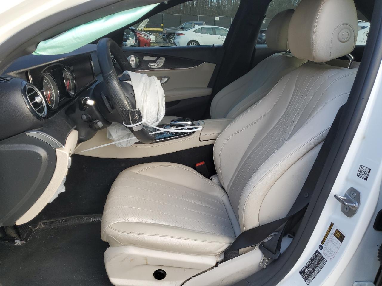 2017 Mercedes-Benz E 300 - Фото 7