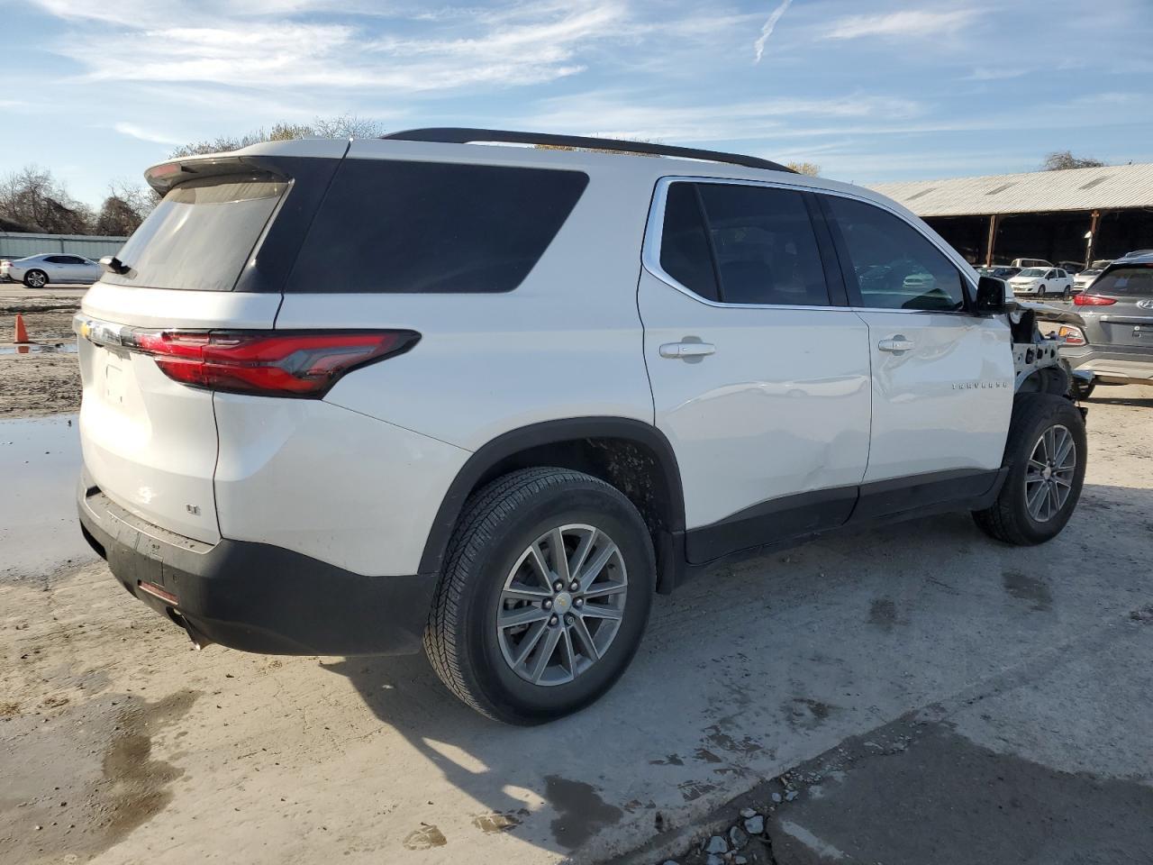 2023 Chevrolet Traverse Lt - Фото 3