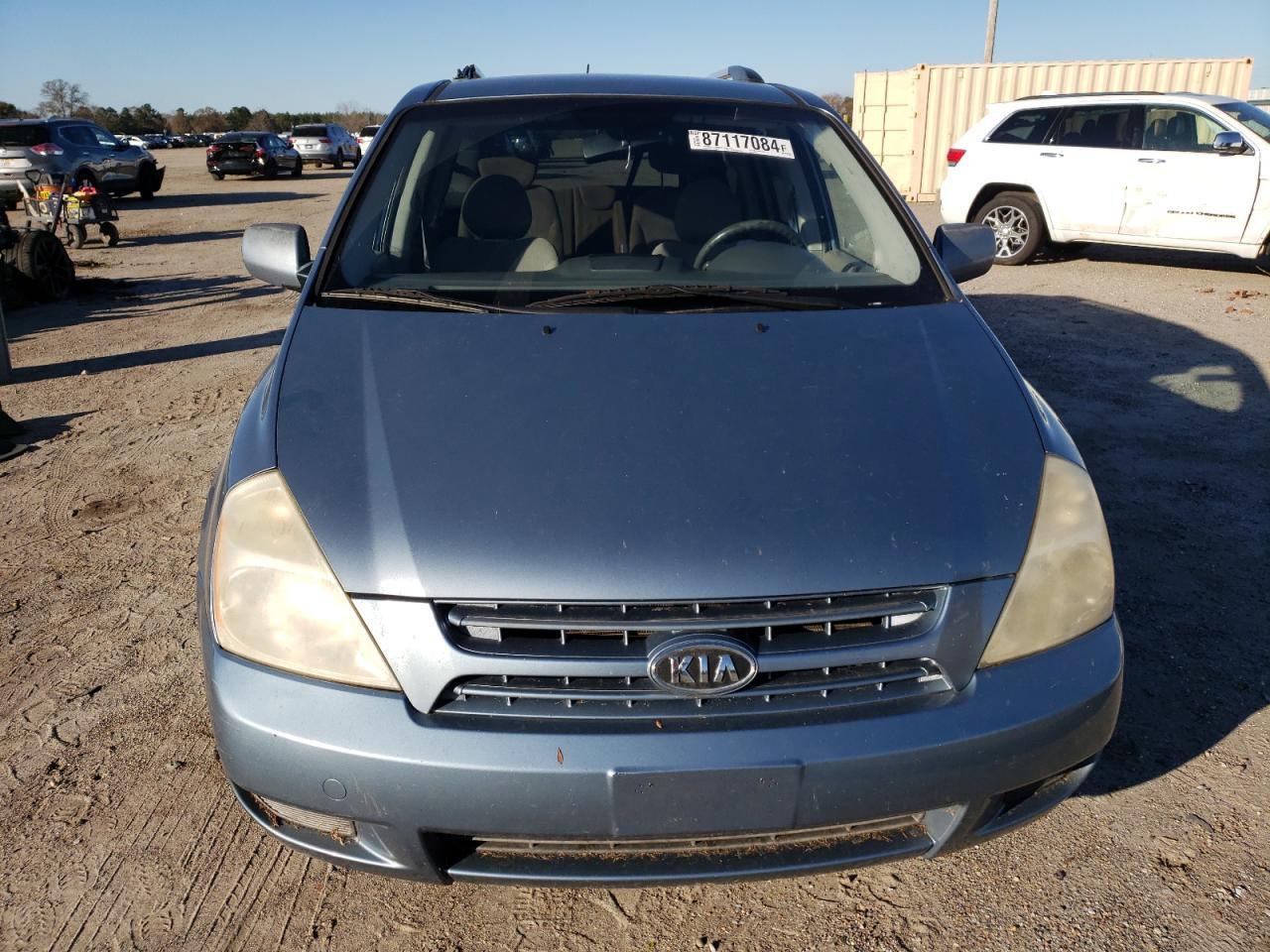 2010 Kia Sedona Lx - Image 5