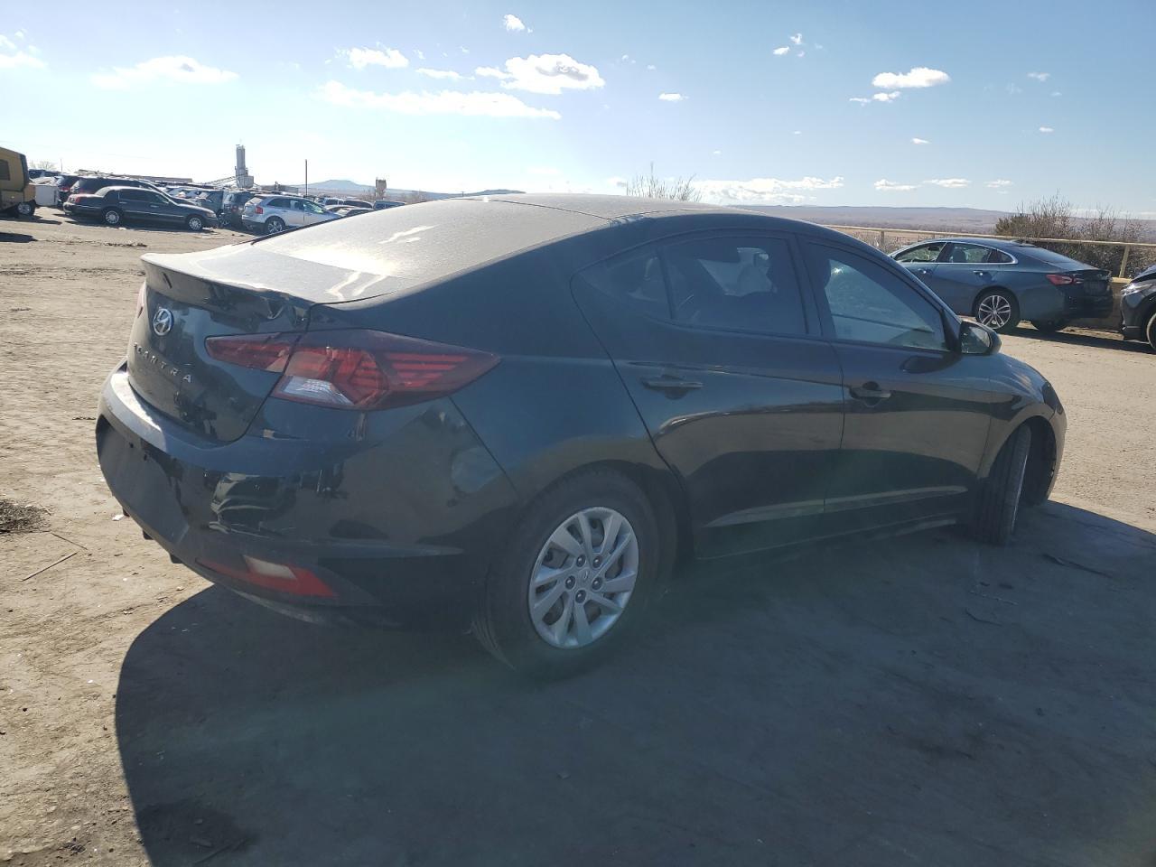 2020 Hyundai Elantra Se - Фото 3