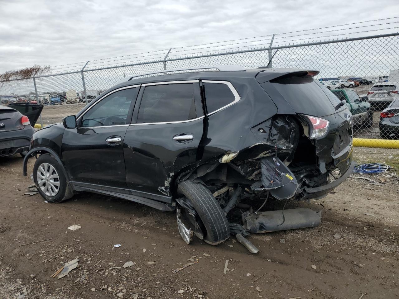 2016 Nissan Rogue S - Фото 2