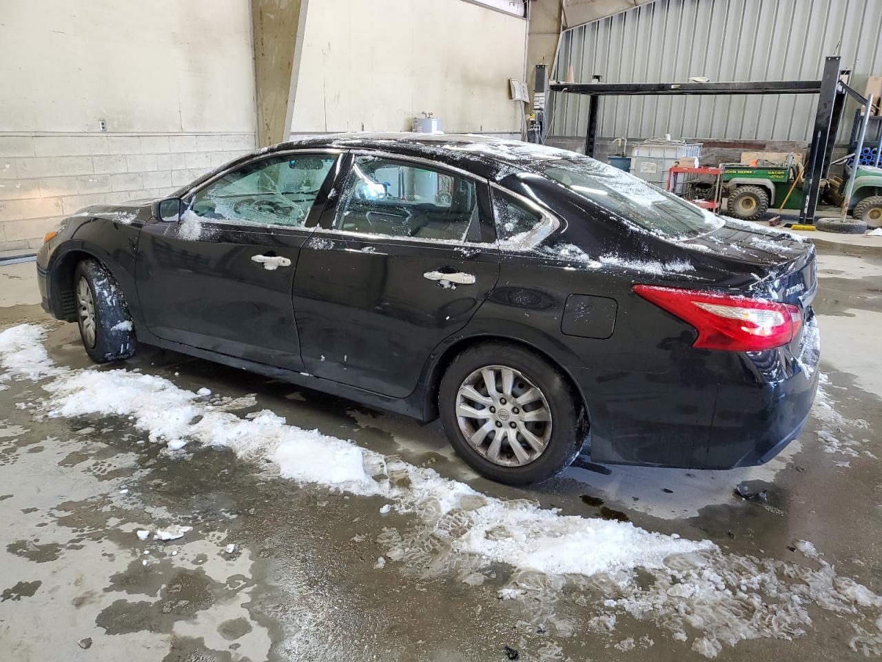 2016 Nissan Altima 2.5 - Image 2