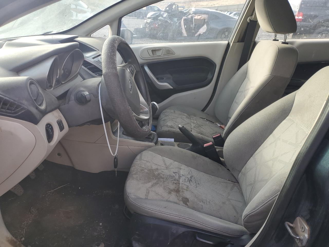 2011 Ford Fiesta Se - Фото 7