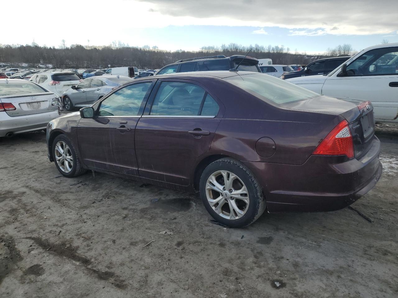2012 Ford Fusion Se - Image 2