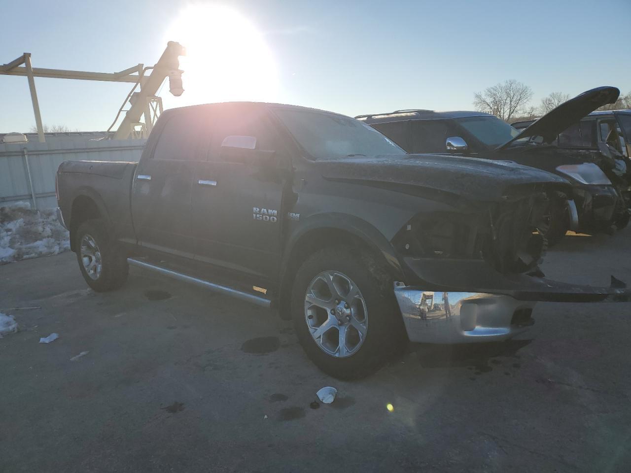 2017 Ram 1500 Laramie - Image 4
