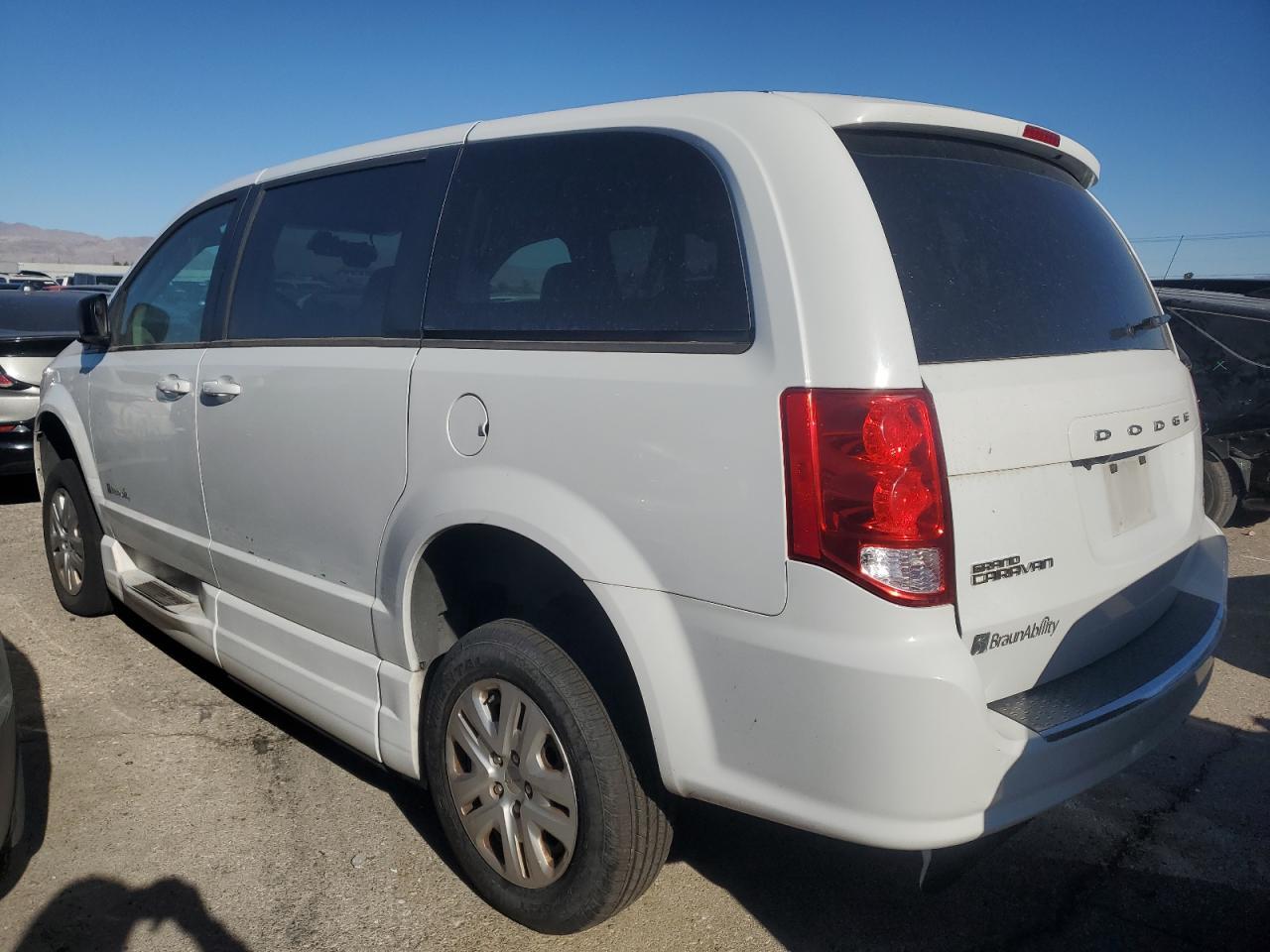 2018 Dodge Grand Caravan Se - Фото 2