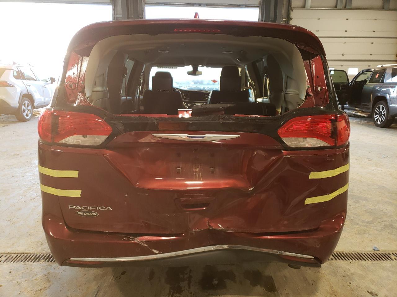 2017 Chrysler Pacifica Touring L Plus - Image 6