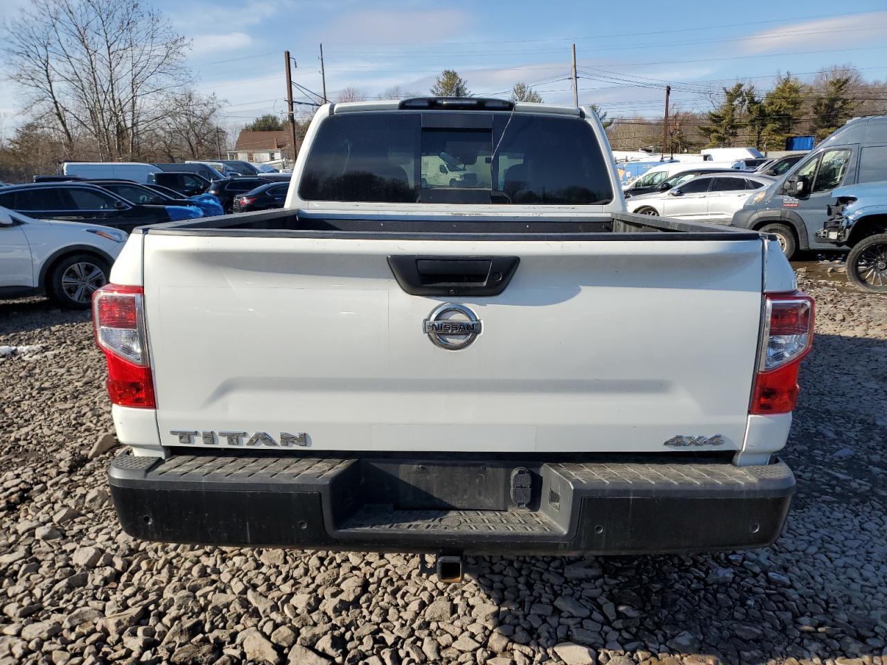 2022 Nissan Titan S - Image 6