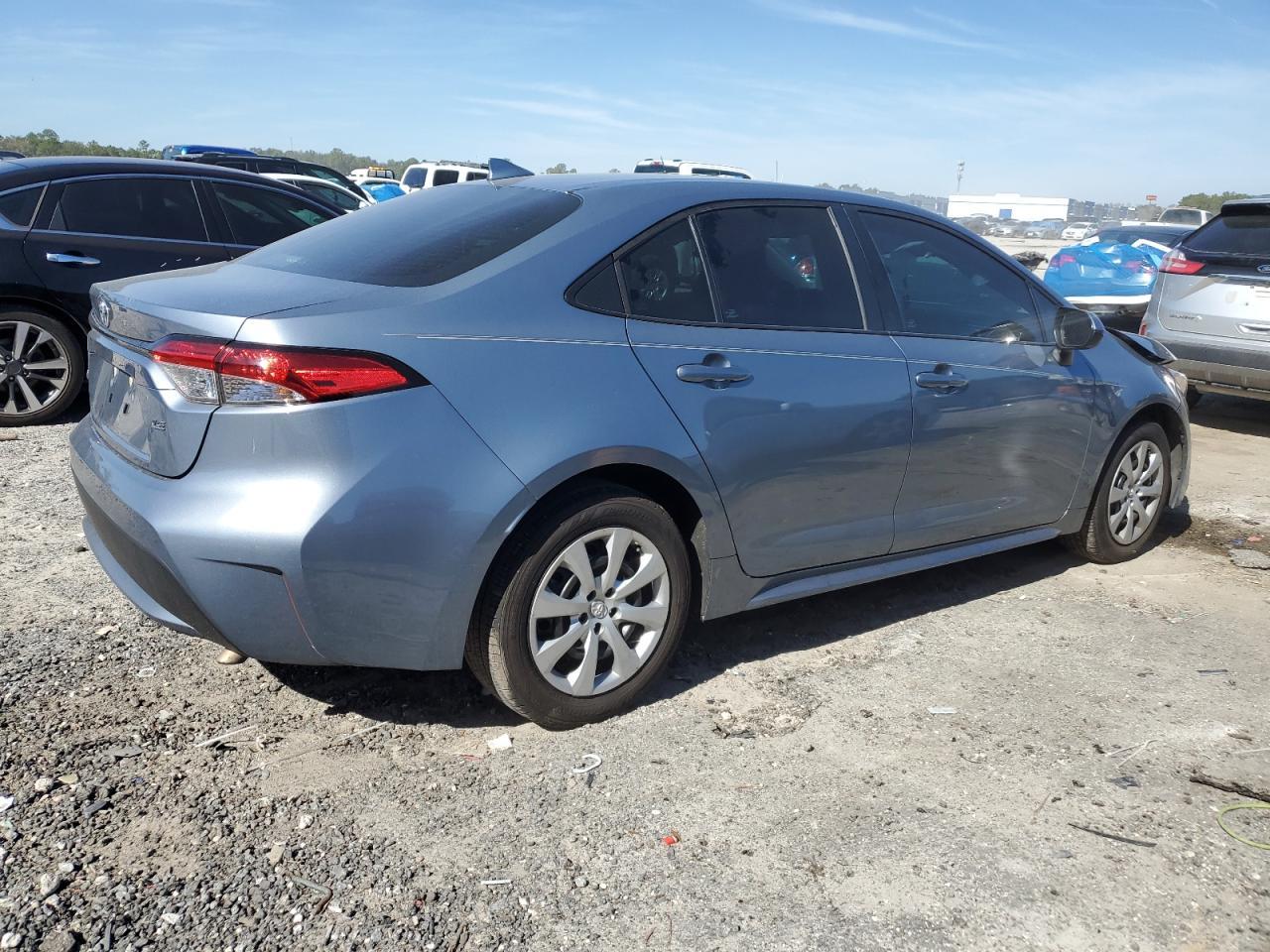 2022 Toyota Corolla Le - Фото 3