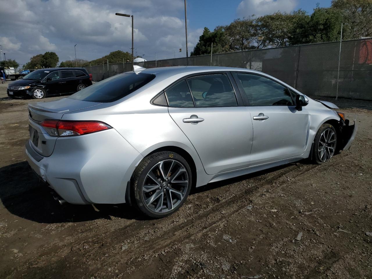 2022 Toyota Corolla Se - Фото 3