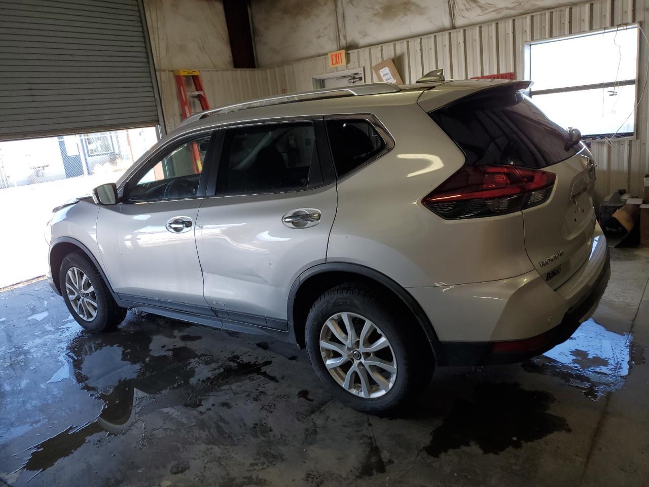 2020 Nissan Rogue S - Фото 2