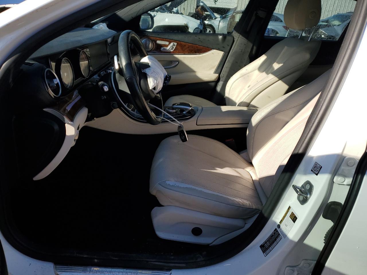 2017 Mercedes-Benz E 300 4Matic - Фото 7