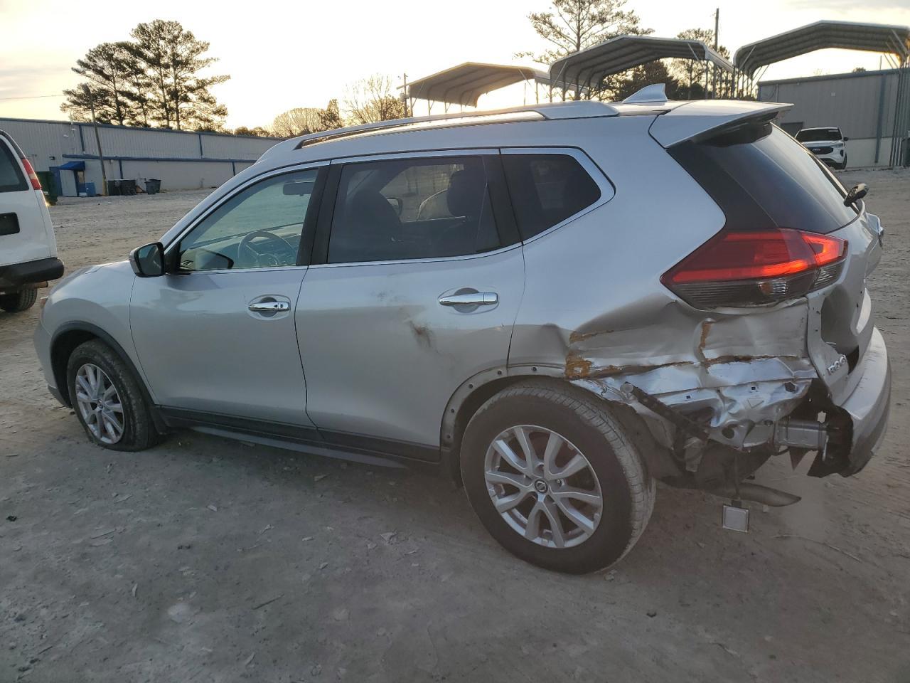 2017 Nissan Rogue S - Фото 2