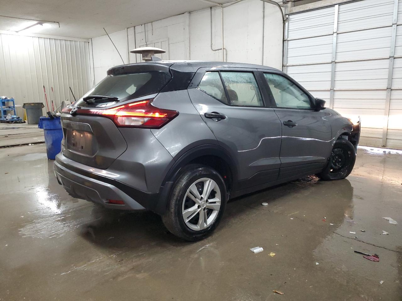 2024 Nissan Kicks S - Image 3