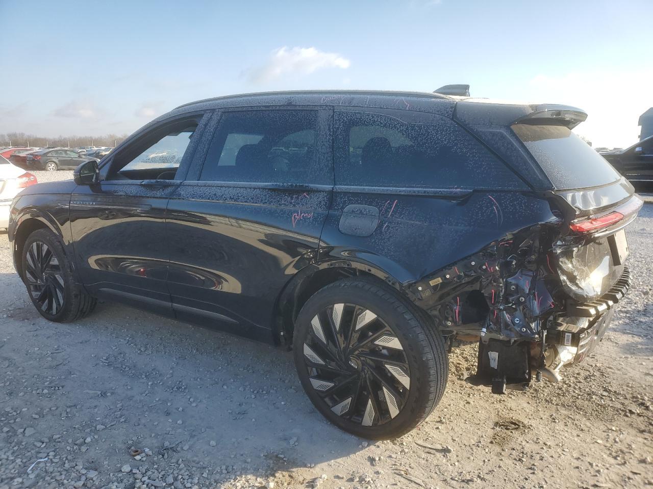 2024 Lincoln Nautilus Reserve - Фото 2