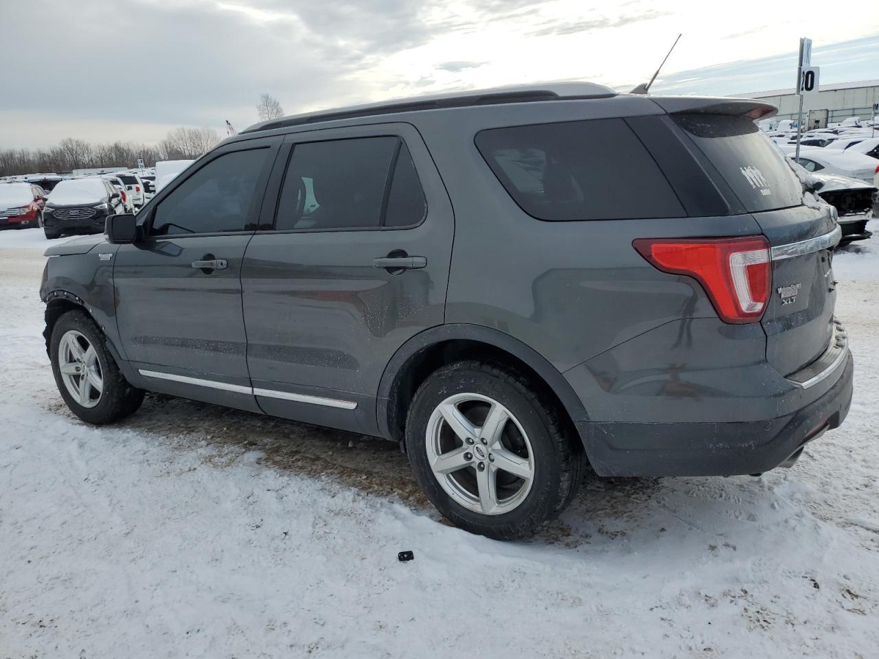 2018 Ford Explorer Xlt - Image 2