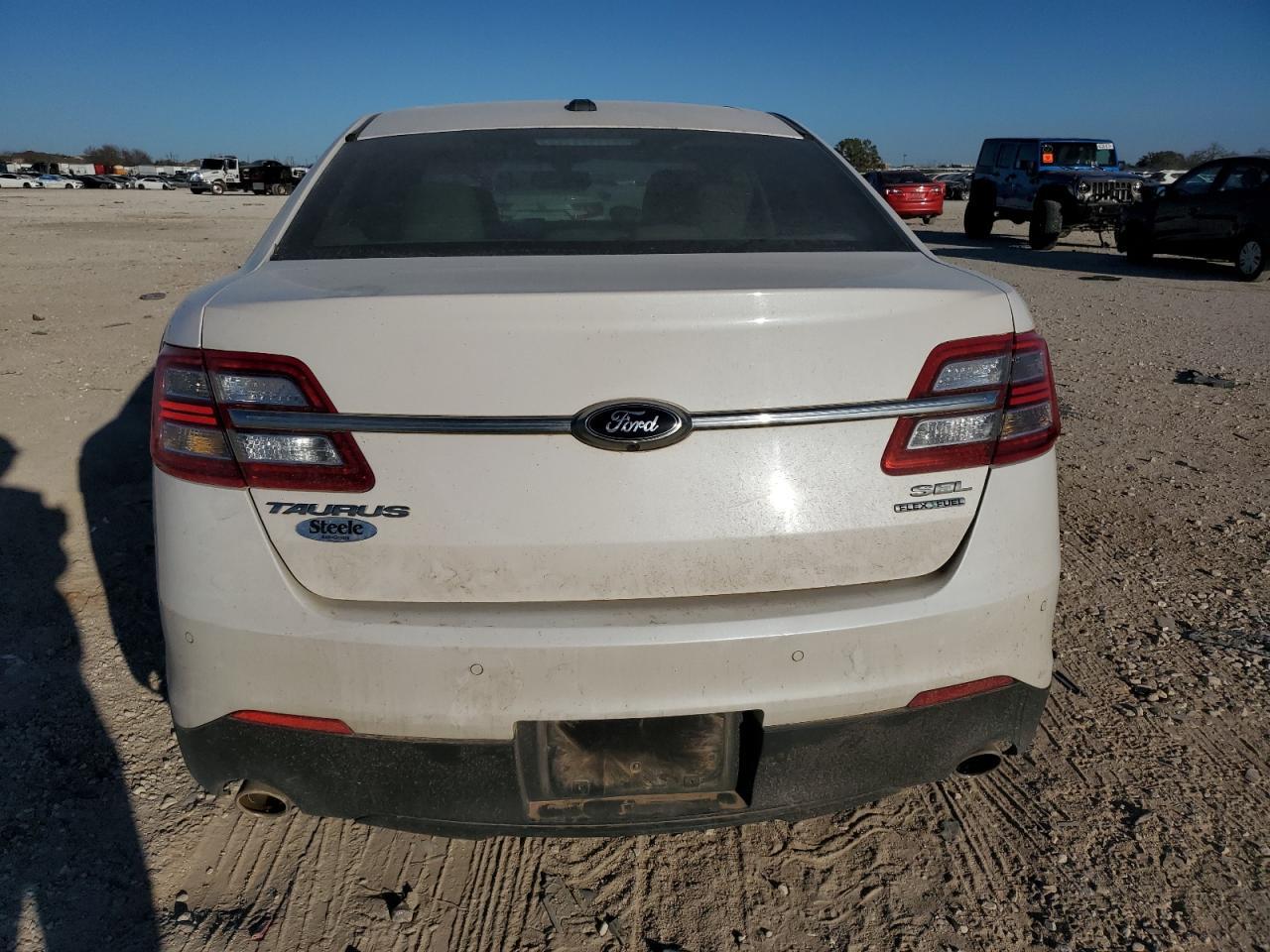 2015 Ford Taurus Sel - Image 6