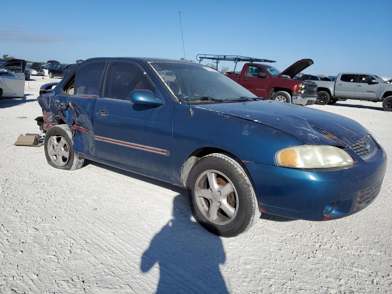 2000 Nissan Sentra Base - Фото 4