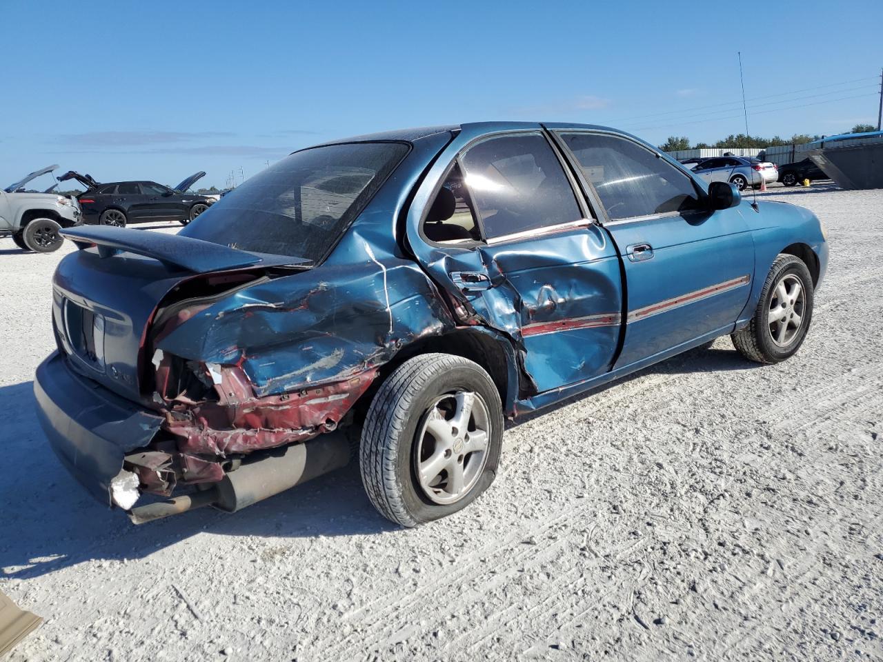 2000 Nissan Sentra Base - Фото 3