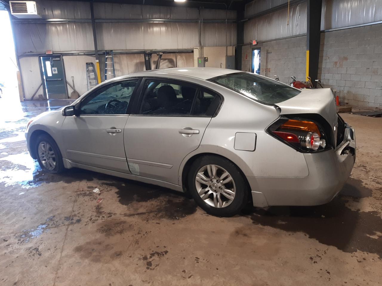 2012 Nissan Altima Base - Фото 2