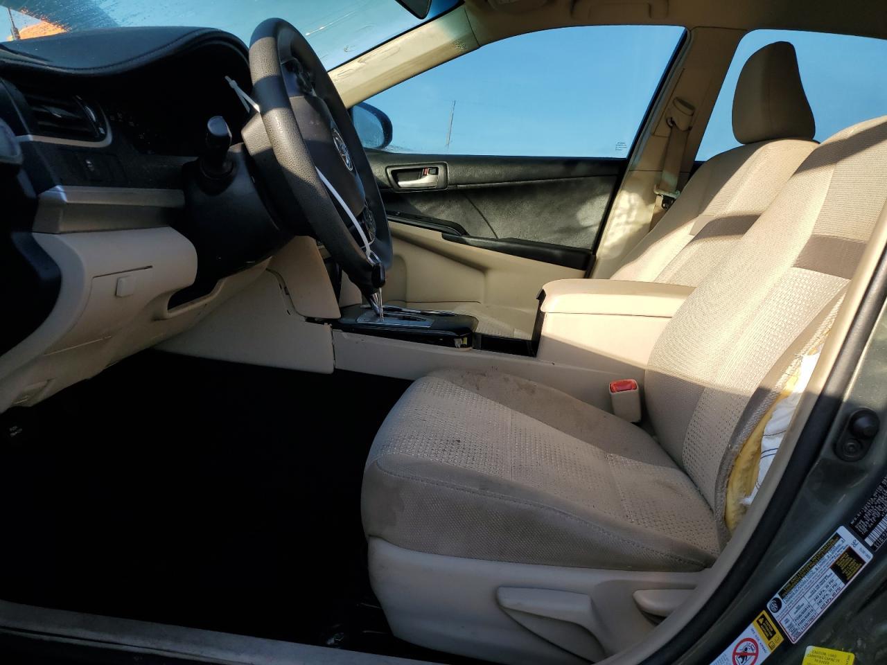 2014 Toyota Camry L - Image 7