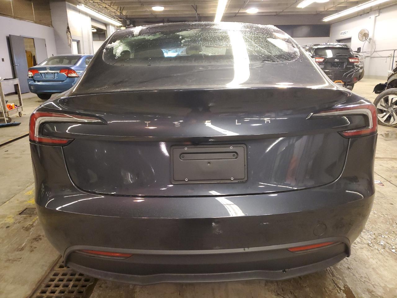 2024 Tesla Model 3 - Image 6
