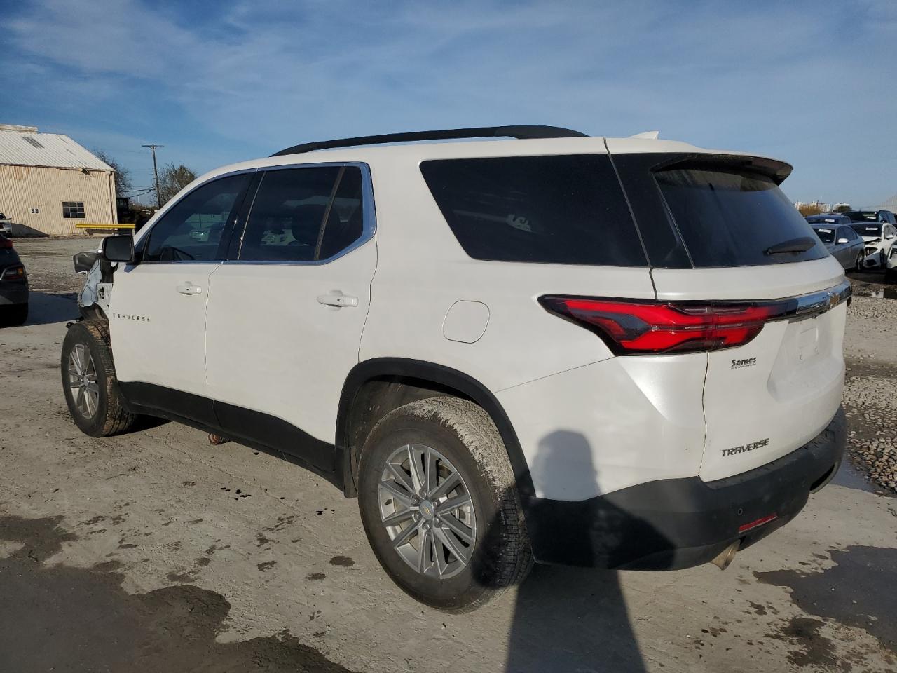 2023 Chevrolet Traverse Lt - Фото 2
