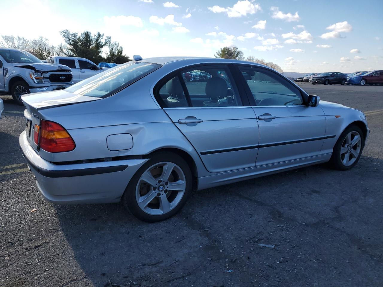 2005 BMW 330 Xi - Image 3