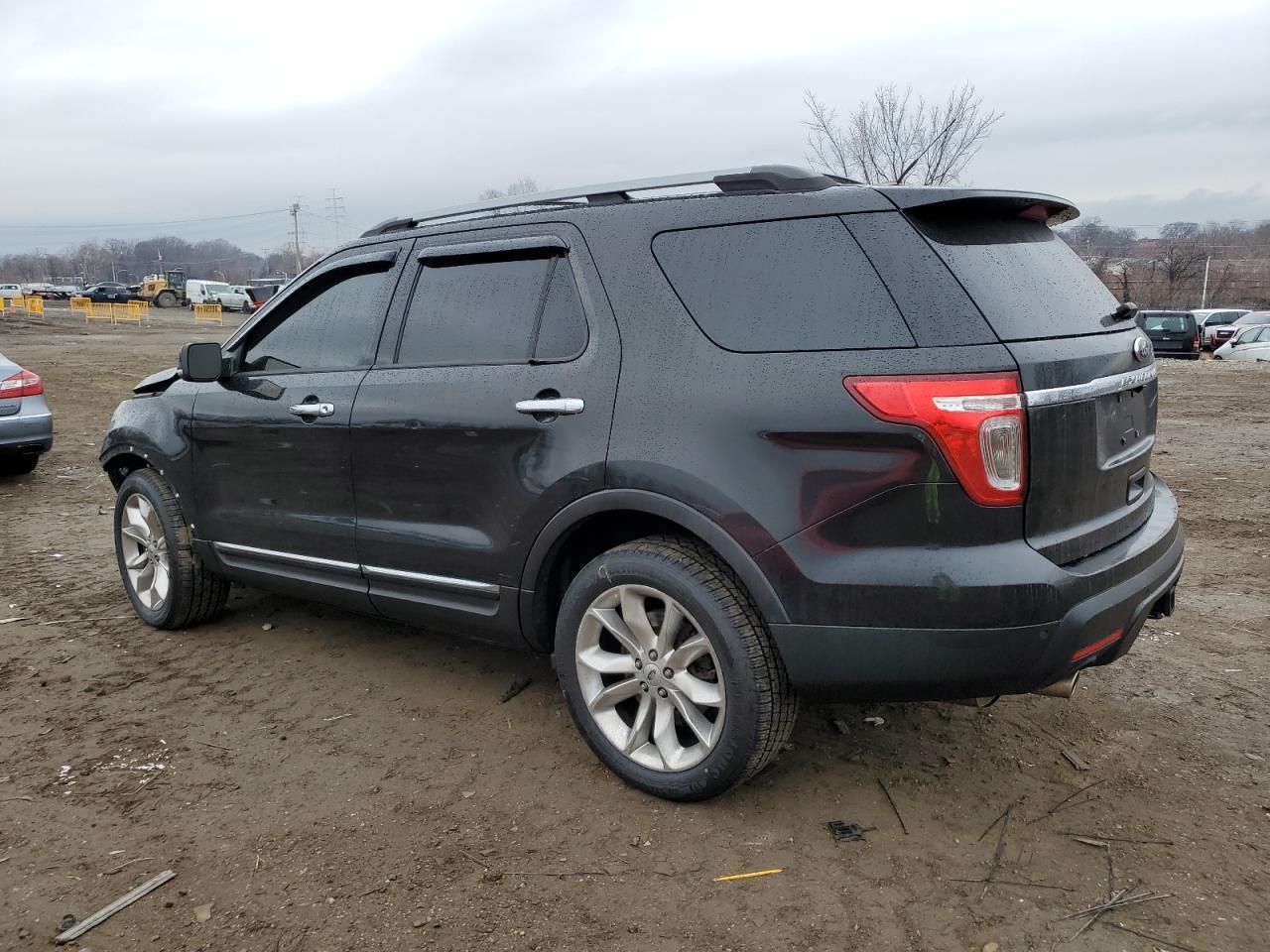 2013 Ford Explorer Xlt - Фото 2