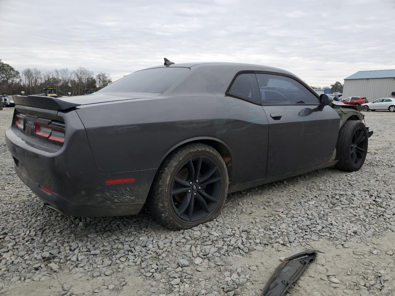 2017 Dodge Challenger Sxt - Image 3