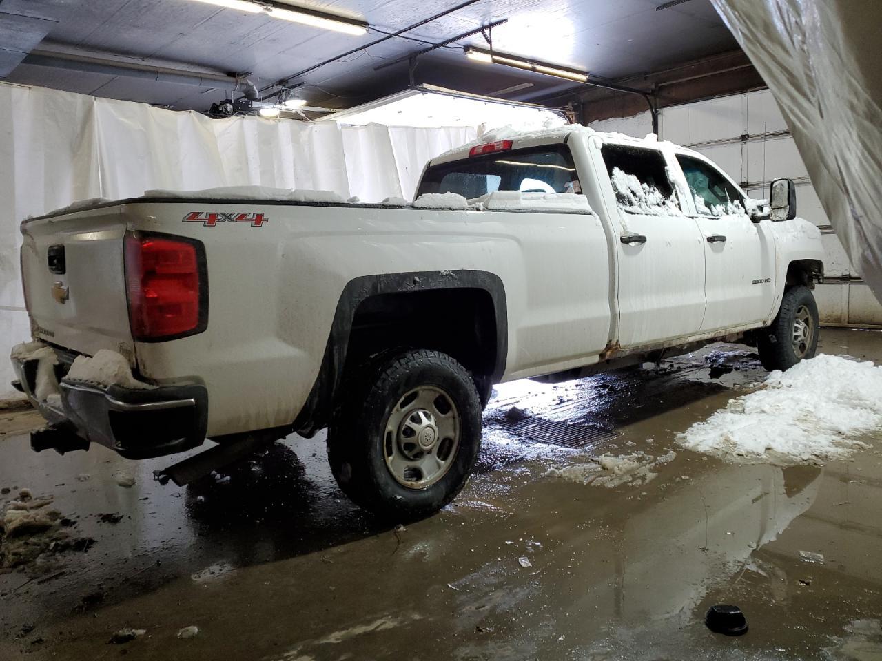 2015 Chevrolet Silverado K2500 Heavy Duty - Image 3