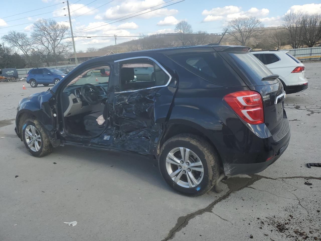 2016 Chevrolet Equinox Ls - Image 2