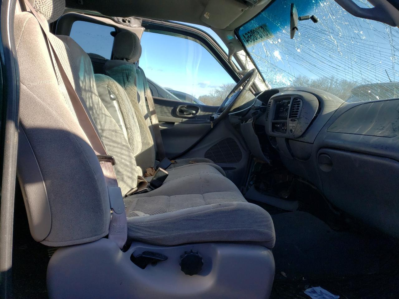 2002 Ford F150 - Image 7