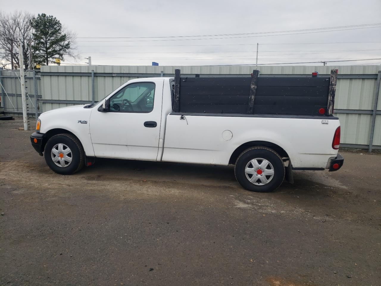 2000 Ford F150 - Image 2