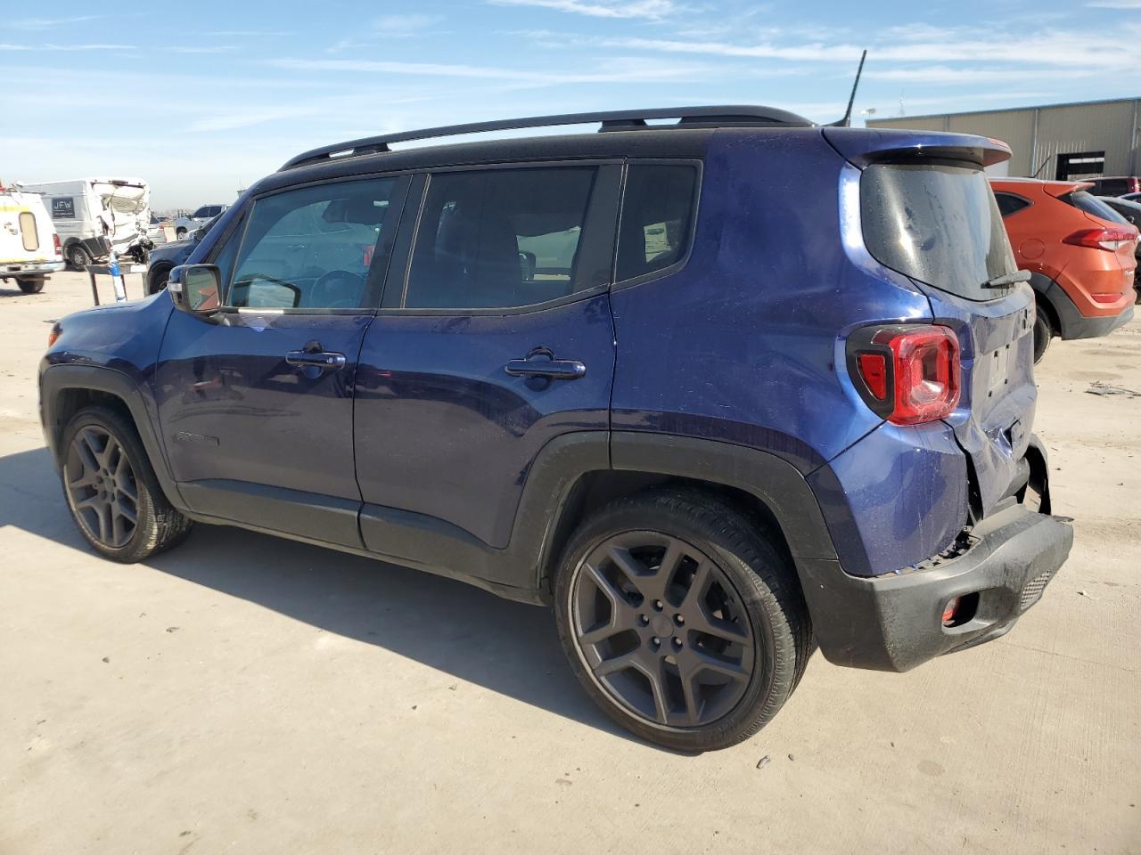 2020 Jeep Renegade Latitude - Фото 2