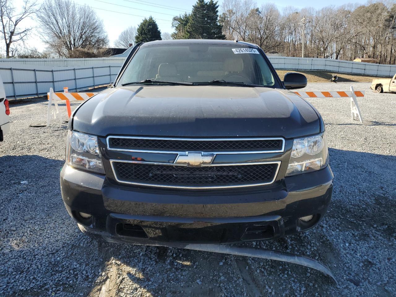 2008 Chevrolet Tahoe C1500 - Image 5