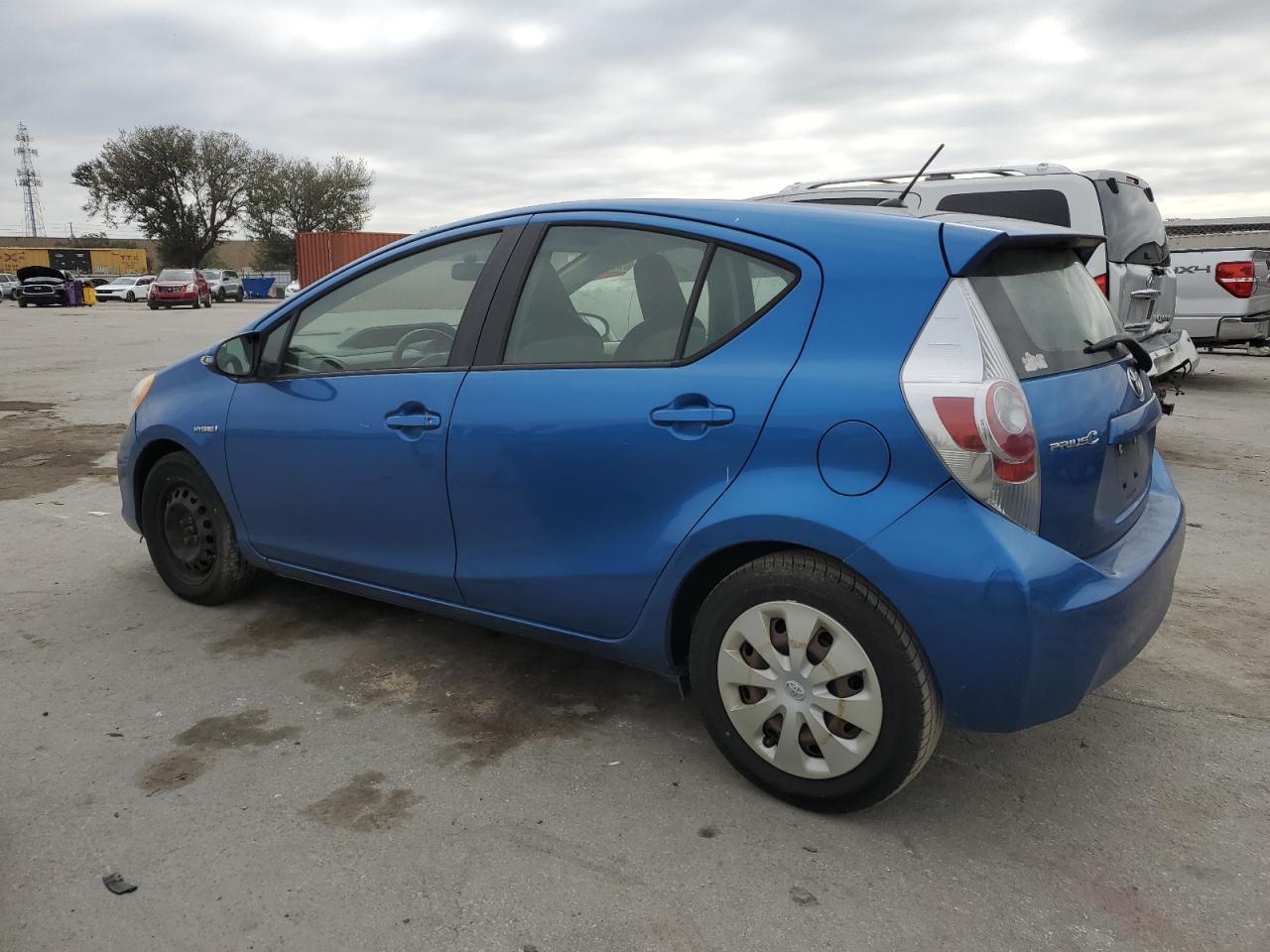 2013 Toyota Prius C - Фото 2