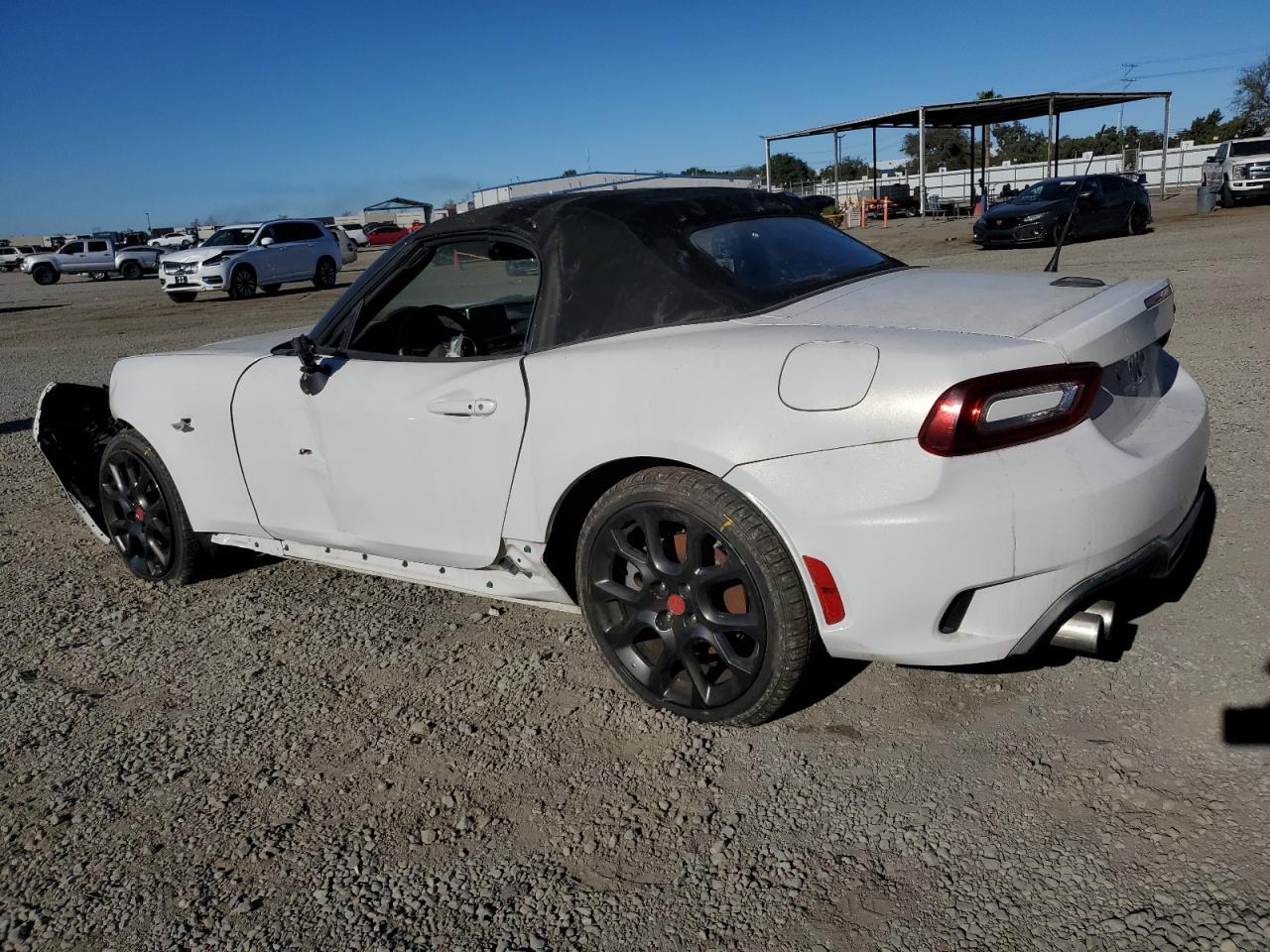 2017 Fiat 124 Spider Classica - Фото 2
