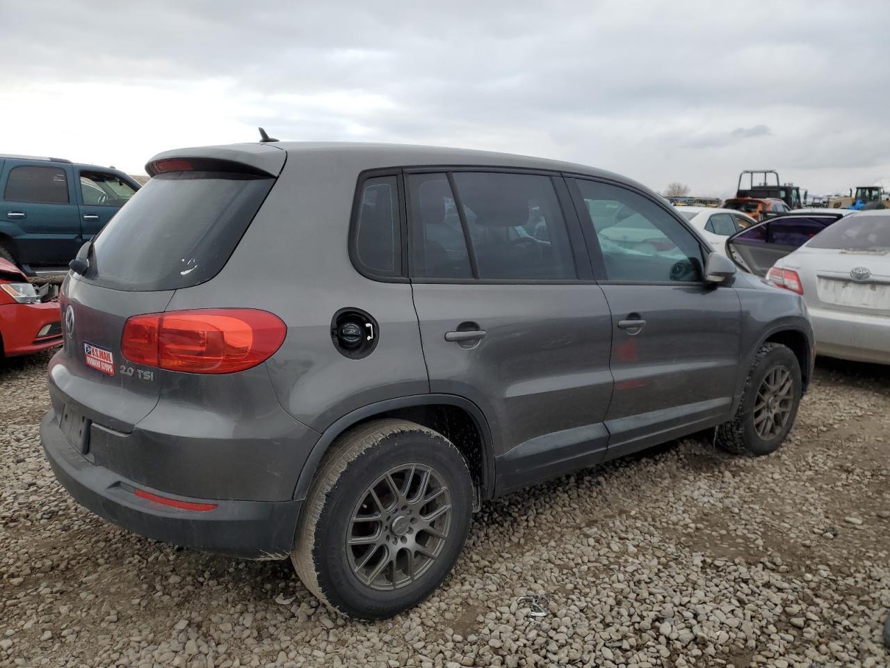 2013 Volkswagen Tiguan S - Image 3