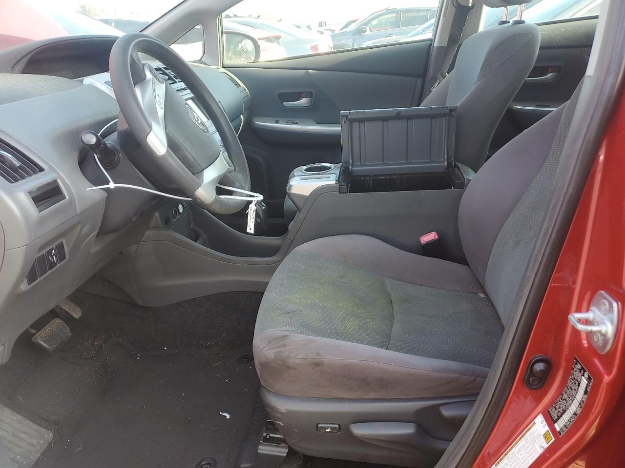 2013 Toyota Prius V - Image 7