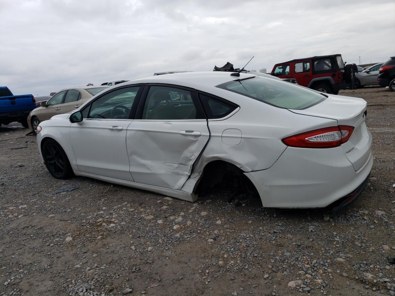 2016 Ford Fusion Se - Фото 2