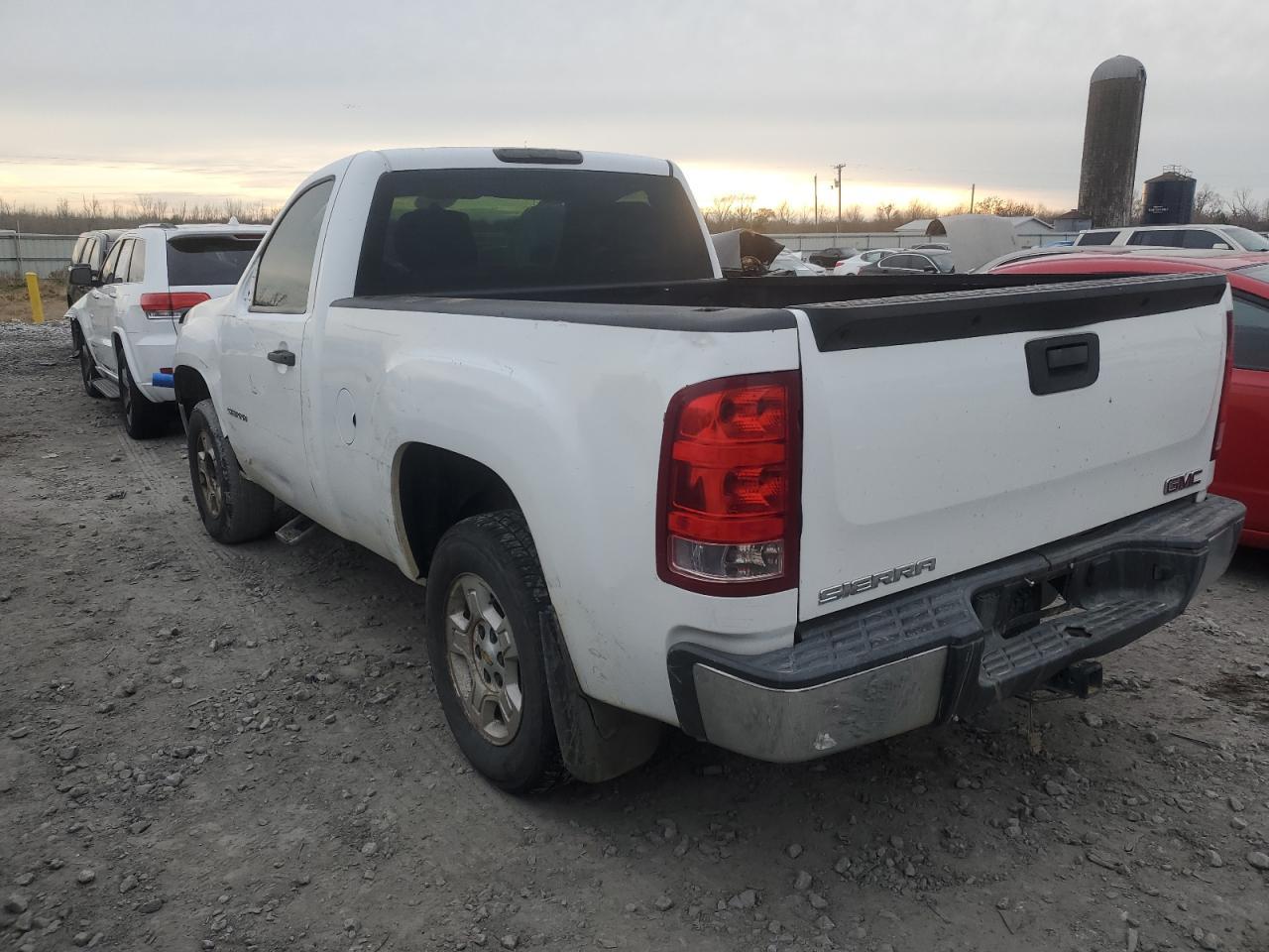 2012 GMC Sierra C1500 - Фото 2