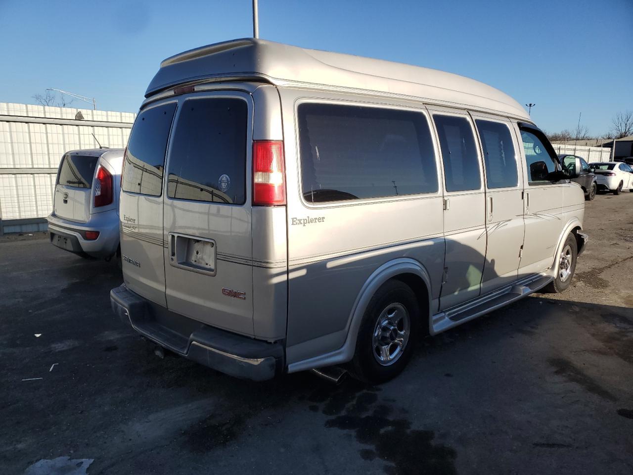 2005 GMC Savana Rv G1500 - Image 4