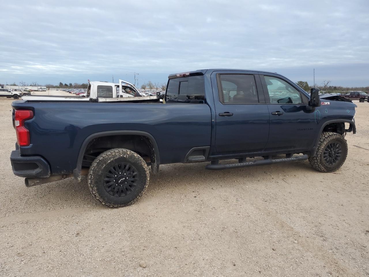 2022 Chevrolet Silverado K3500 Ltz - Фото 3