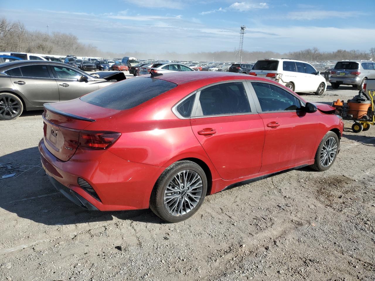 2024 Kia Forte Gt Line - Фото 3