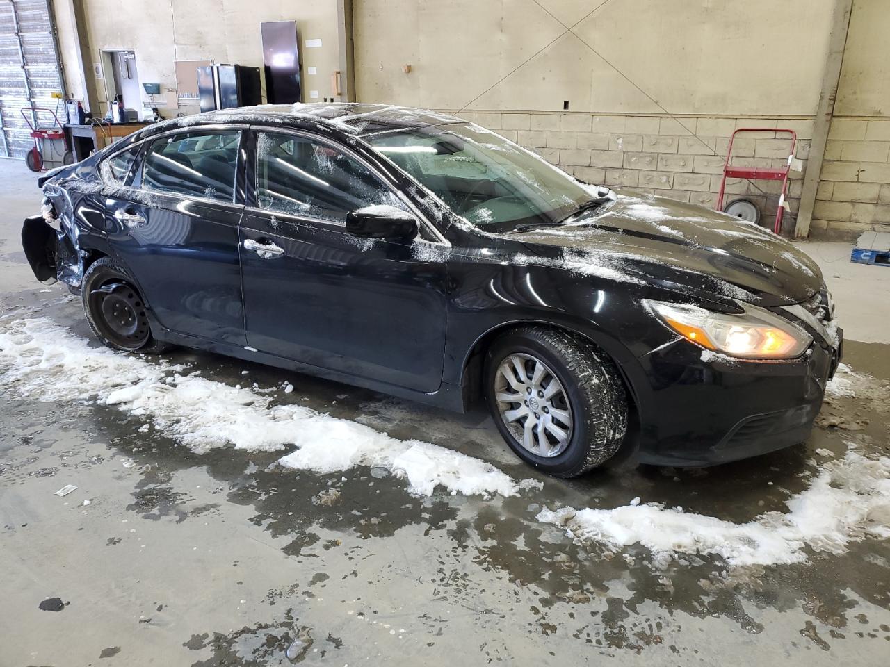2016 Nissan Altima 2.5 - Image 4